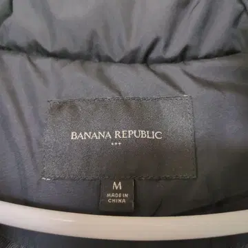 BANANA REPUBLIC 후드 부착 다운 자켓 M 블랙