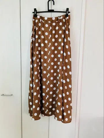 ZARA 자라 도트 무늬 비대칭 스커트