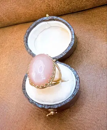 JUVELIA 주베리아 로즈쿼츠 반지