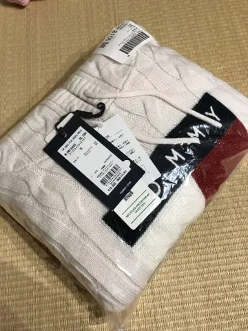 [ 새상품 ] Tommy Jeans 후드 부착 니트 원피스 S 사이즈