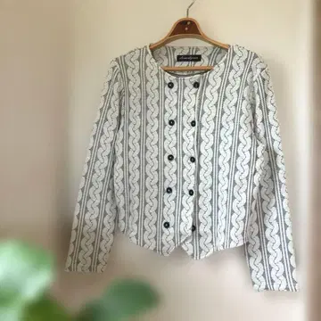 새상품급 린넬 노카라 숏 자켓