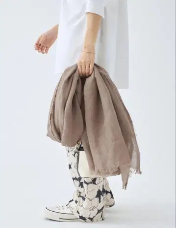 새상품급 니무니무듀아이 LINEN GAUZE 린넨 스톨 베이지