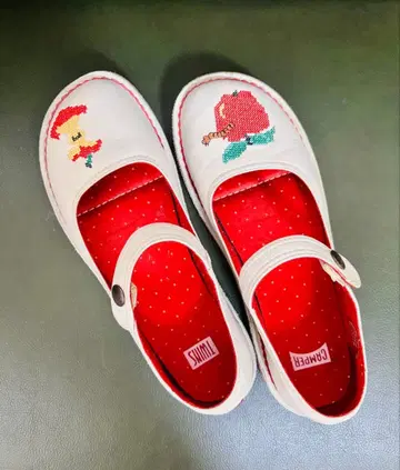 새상품급 CAMPER 캠퍼 Twins 23.5cm