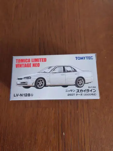 토미카 리미티드 빈티지 네오 닛산 스카이라인