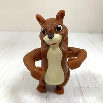 레트로 다람쥐 태엽 작동