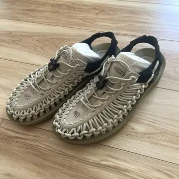 KEEN 27cm UNEEK 플라자 토프 아웃도어 샌들