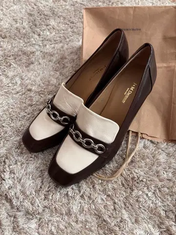 J&M Davidson 천연 가죽 로퍼