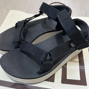TEVA 스포츠 샌들 통굽