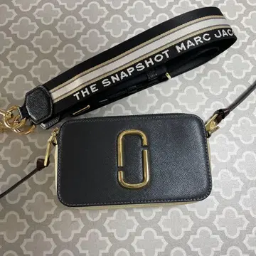 MARC JACOBS 백