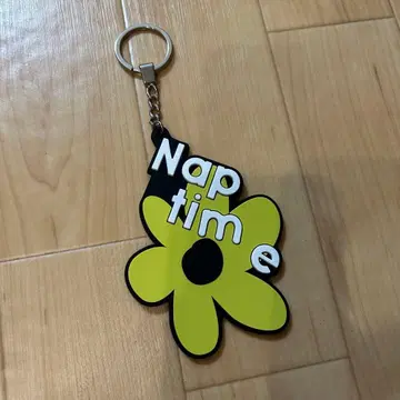 [ 12 ] Naptime 꽃 모양 러버 키링
