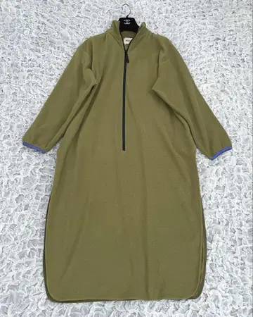 BEAMS BOY 빔즈보우 플리스 하프 지퍼 원피스