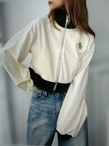 GYDA GG 컴팩트 트랙 자켓 아이보리