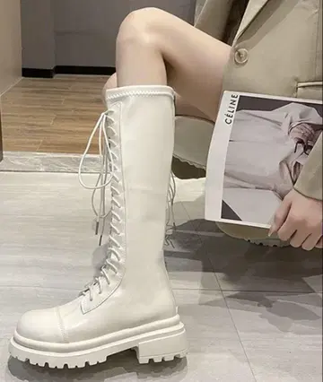 화이트 레이스업 롱 부츠