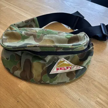 KELTY 카모플라쥬 바디백