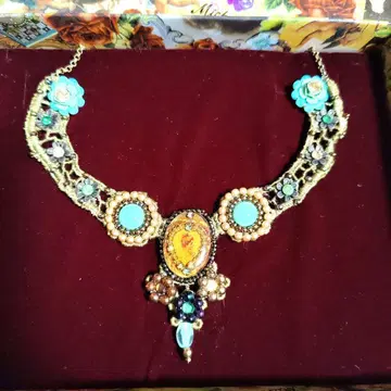 미하엘 네그린 픽처 목걸이 클래식 터콰이즈 자수 이스라엘