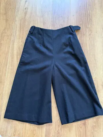 FOX BROTHERS 마가렛호웰 하프 팬츠 I