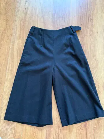 FOX BROTHERS 마가렛호웰 하프 팬츠 I