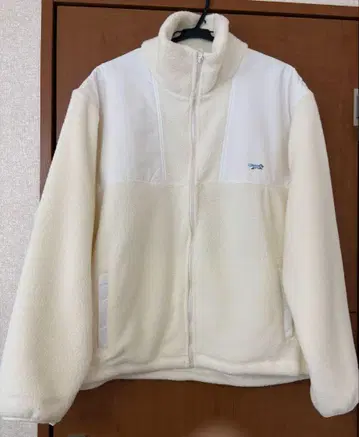 코엔 화이트 플리스 자켓