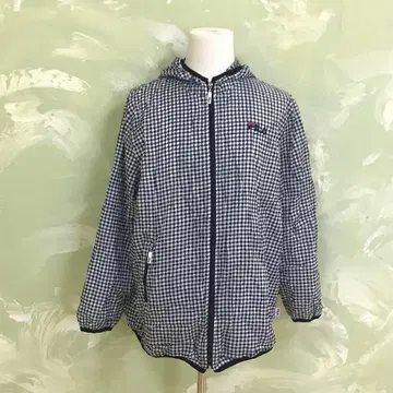 F3423 FILA 휠라 윈드 브레이커 사이즈 6L 블랙 x 화이트