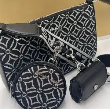 MICHAEL KORS 모노그램 숄더백