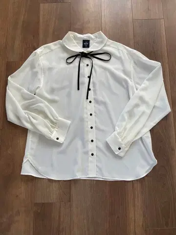 IENA 미니 라운드 칼라 블라우스