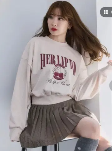 Herlipto 클래식 체리 스웨트셔츠
