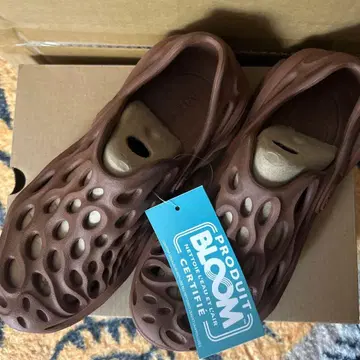 MERRELL 샌들