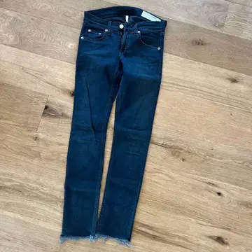 미사용 rag & bone 스키니 데님 24 사이즈 다크 그레이