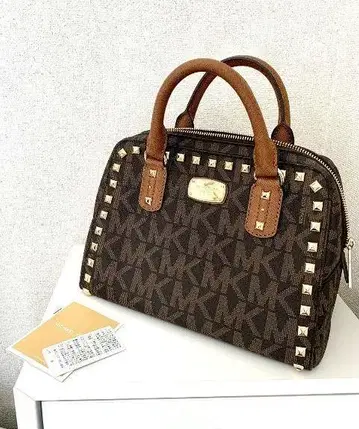 Michael Kors 스터드 장식 핸드백