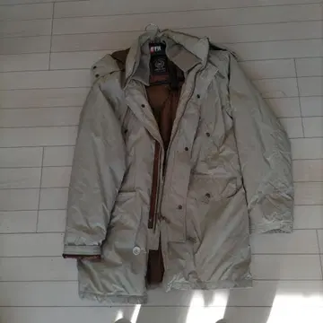 골든 베어 후드 부착 다운 코트 L 사이즈