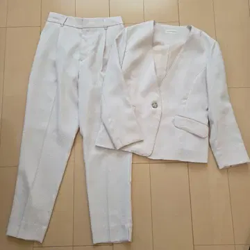 라토카레 새상품급 화이트 팬츠 싱글 버튼 셋업