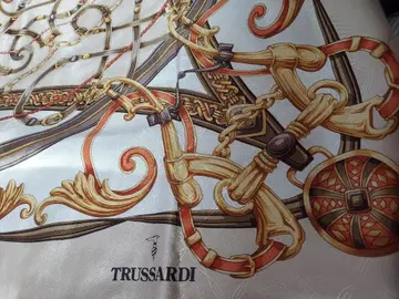 TRUSSARDI 대형 스카프 88 x 88cm 골드 베이지 계열