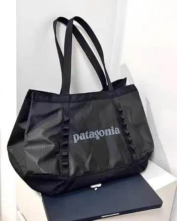 patagonia 블랙 토트백 25L