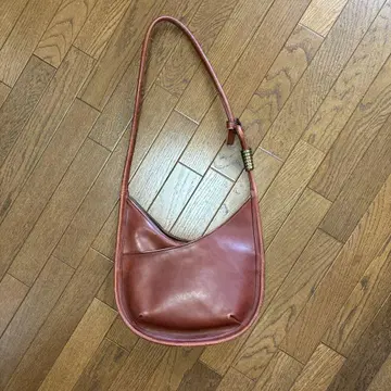 브라운 가죽 숄더백
