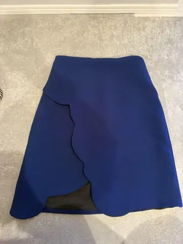 Carven 파랑 스캘럽 헴 타이트 스커트