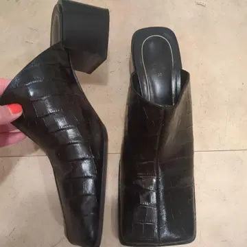 블랙 크로커다일풍 ZARA