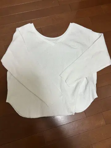 GALLARDAGALANTE V넥 티셔츠