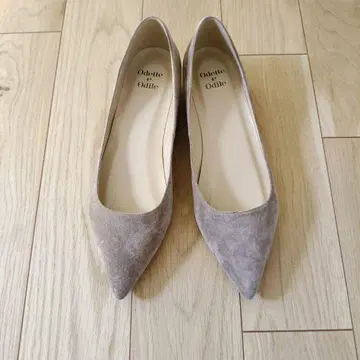 오데뜨 앤 오딜 O 포인트 웨지 펌프스 24.5cm Moca