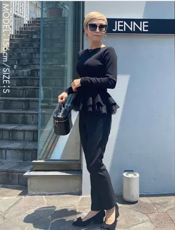 JENNE 제누 옷 갈아입기 튤 포함 페플럼 니트 M