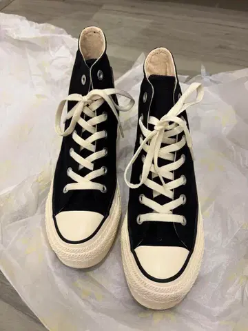 미사용에 가까운 [ converse ] 통굽 스니커즈