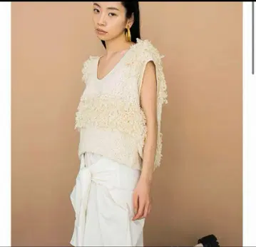 leinwande Tweed Fringe Top / white
