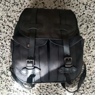 필슨 블랙 캔버스 가죽 백팩