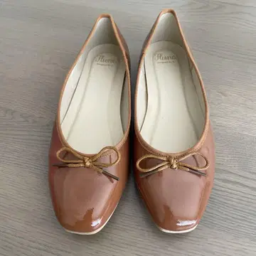 브라운 리본 포함 발레 슈즈 25.5cm