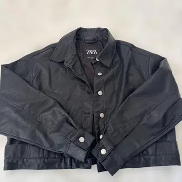 ZARA 블랙 가죽 자켓 XS-S
