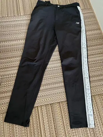 New Balance 블랙 스포츠 팬츠 사이즈 2