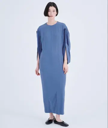 AKIRANAKA 미르카 드레이프 슬리브 원피스