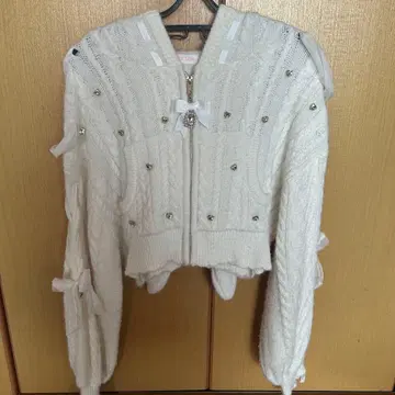 리즈리사 토끼 귀 크롭 니트 후드티