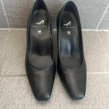 와코루 펌프스 3E