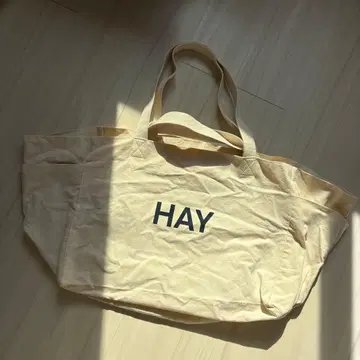 HAY WEEKEND BAG 베이지 토트백