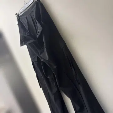 새상품급 SERACE serace 루즈 드레이프 와이드 카고 팬츠 블랙